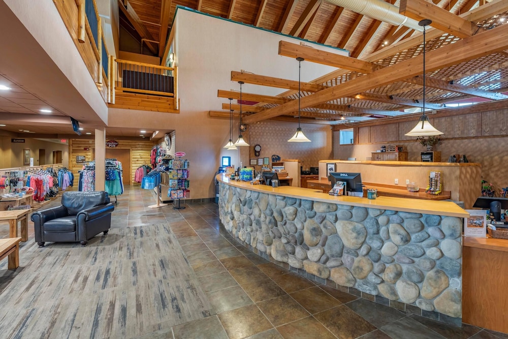 Three Bears Waterpark Resort Near Tomah, an Ascend Collection Hotel 5/50