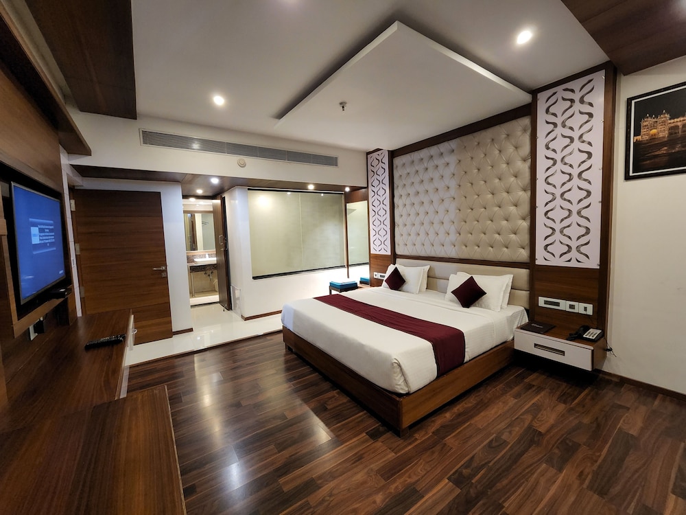 Hotel Preethi International 13/50