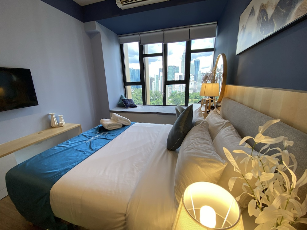 Ceylonz Suites by MyKey Global 32/56