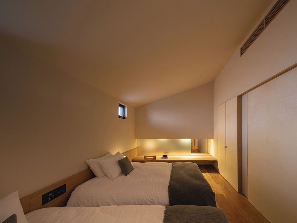 Semi Room, Maisonette, Twin Beds, 2 Futon Beds