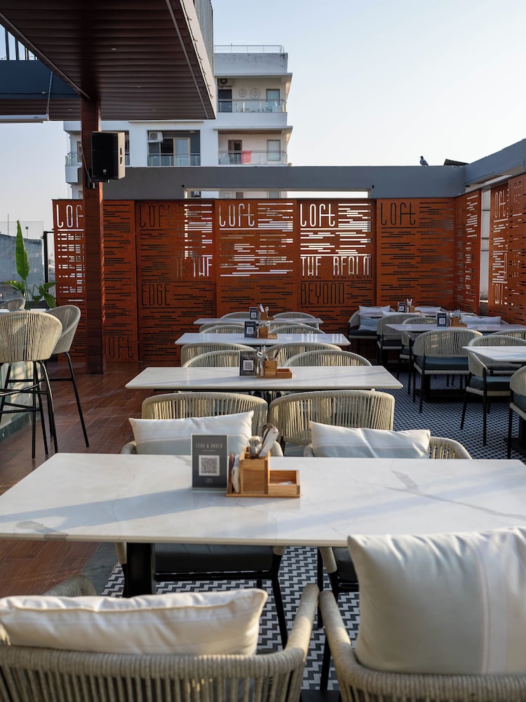 Hotel Mumbai House 46/50
