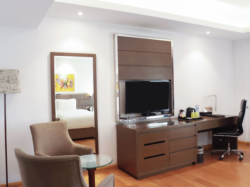 Golden Tulip the Grandmark Dhaka 54/60