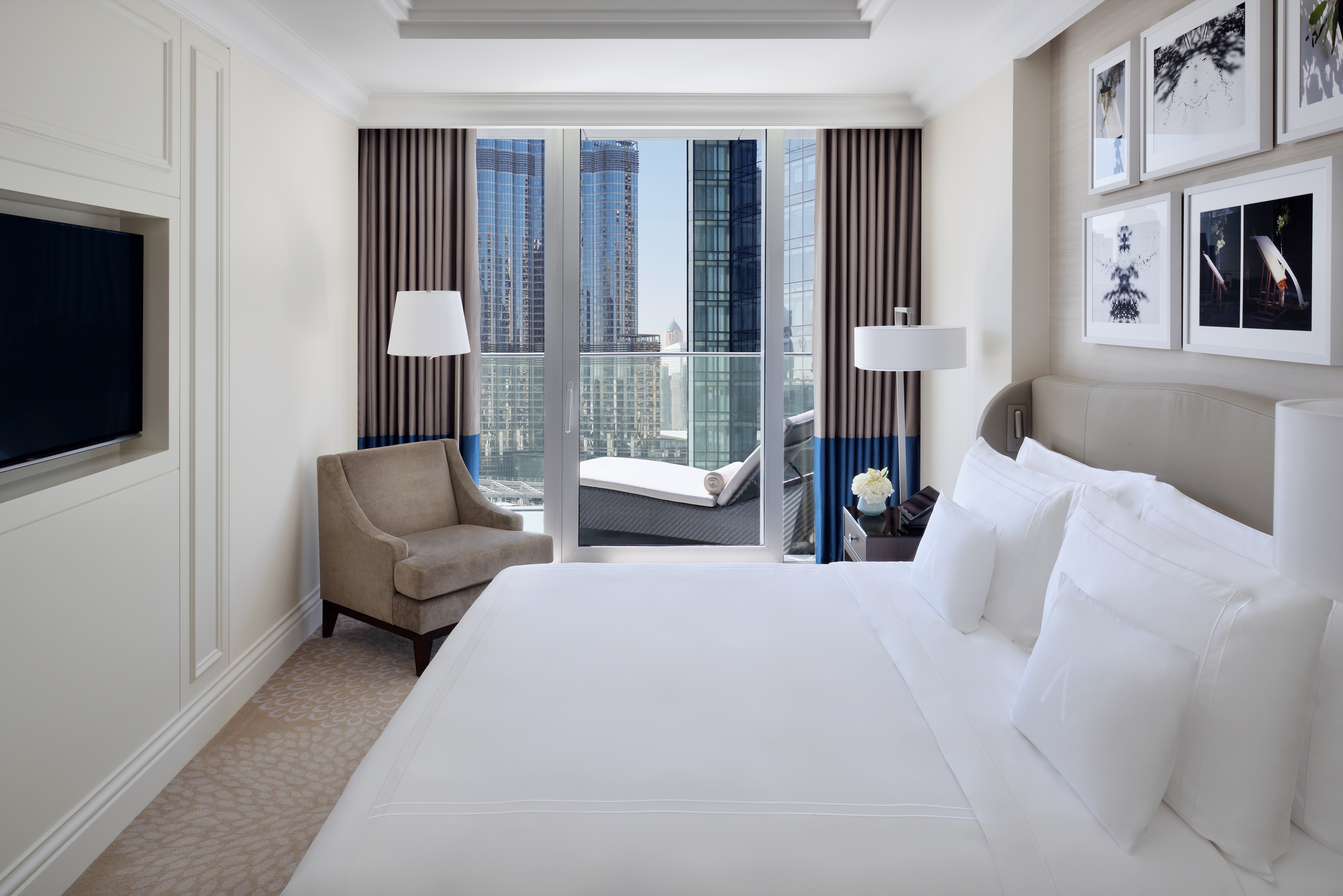 Burj, Premier, Suite
