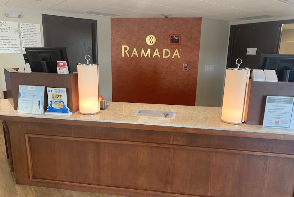 Ramada By Wyndham Minneapolis Golden Valley 7/42