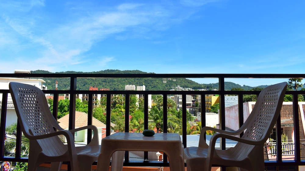 Outdoor Inn Kata Hotel 48/50