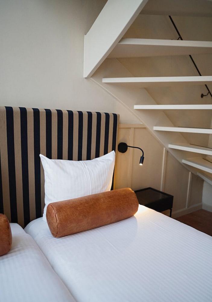 The Times Hotel 16/62