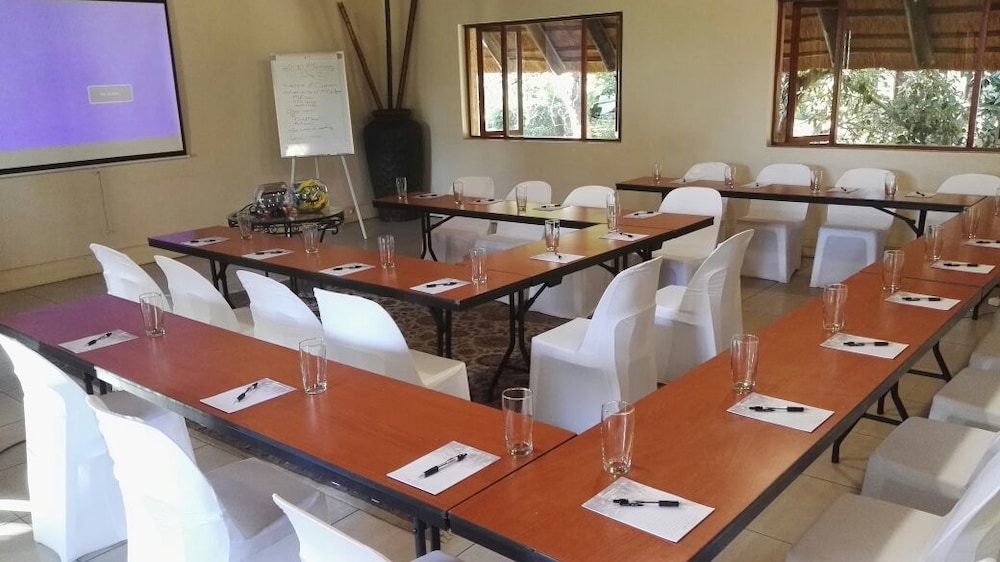 The Garden's Boutique Hotel 30/50