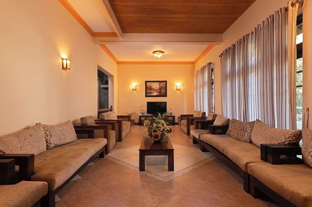 Oak Ray Serene Garden Hotel 43/64