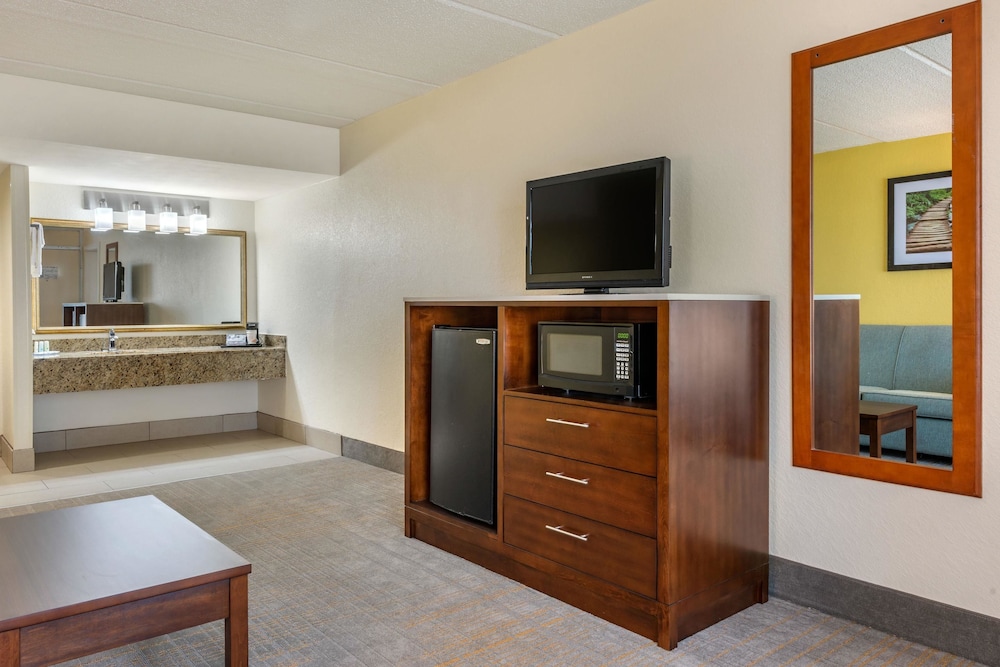 Quality Inn & Suites Palatka Riverfront 10/47