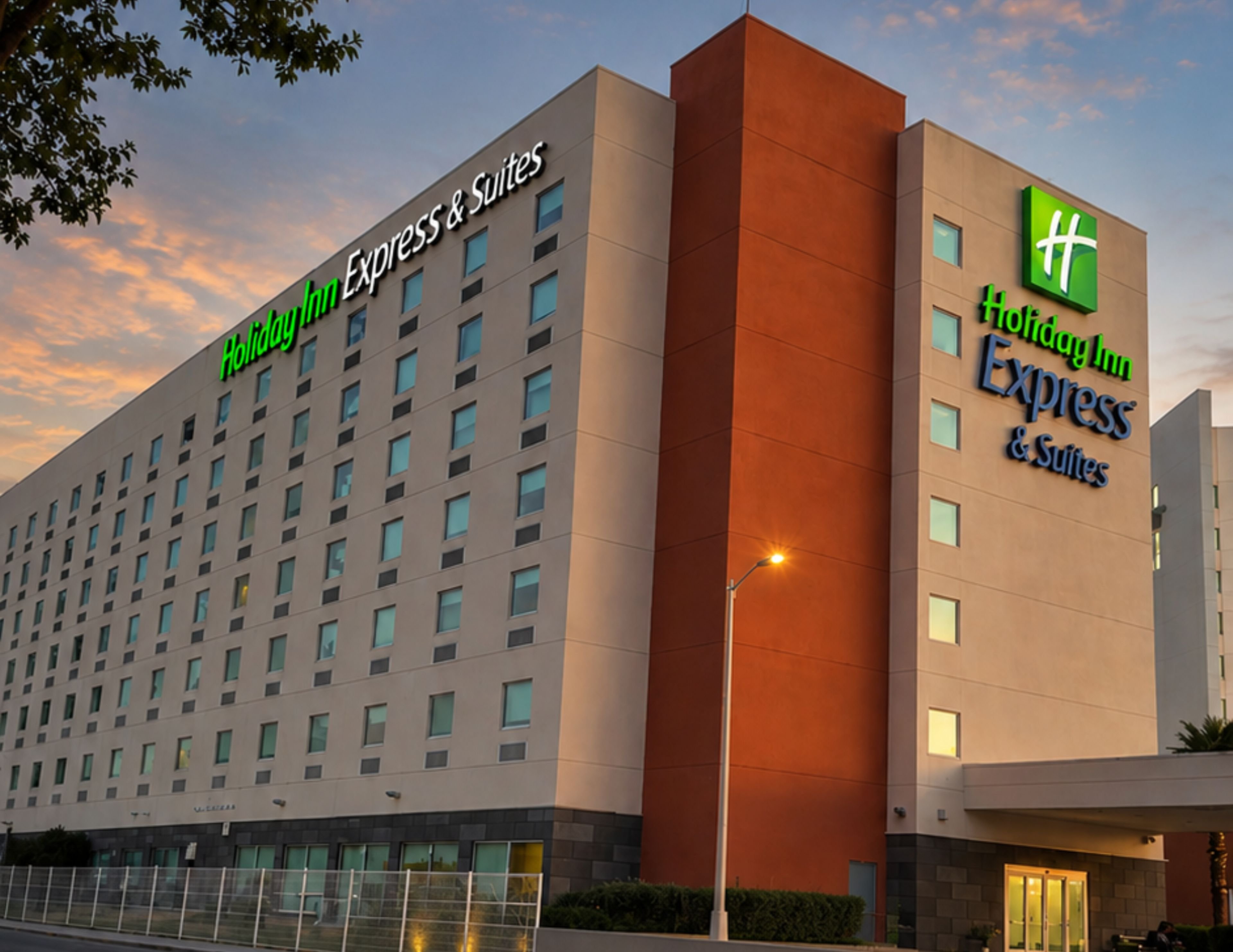 Holiday Inn Express Hotel & Suites Cd. Juarez - Las Misiones 2/76