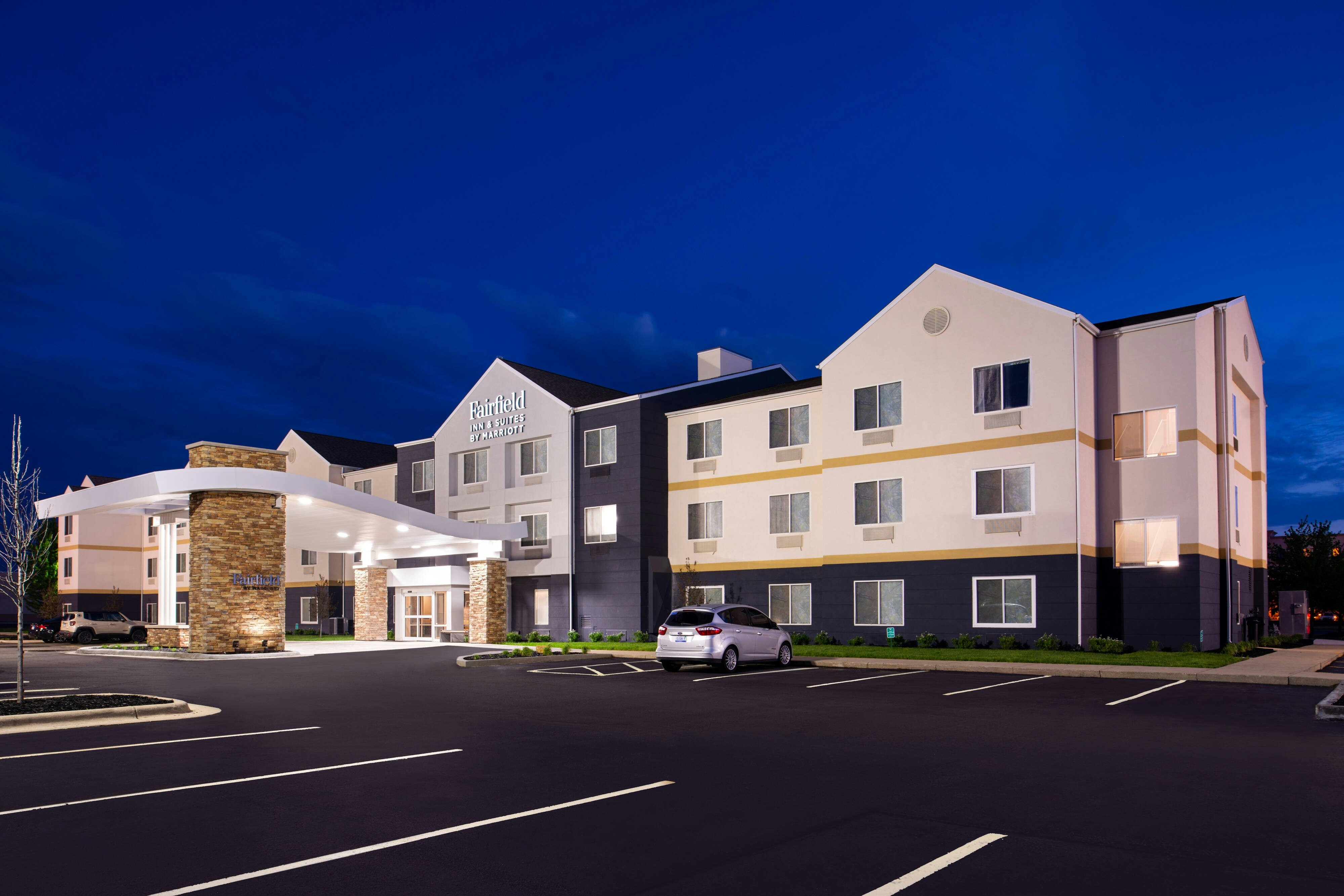 Fairfield Inn Suites By Marriott Beloit 2/26