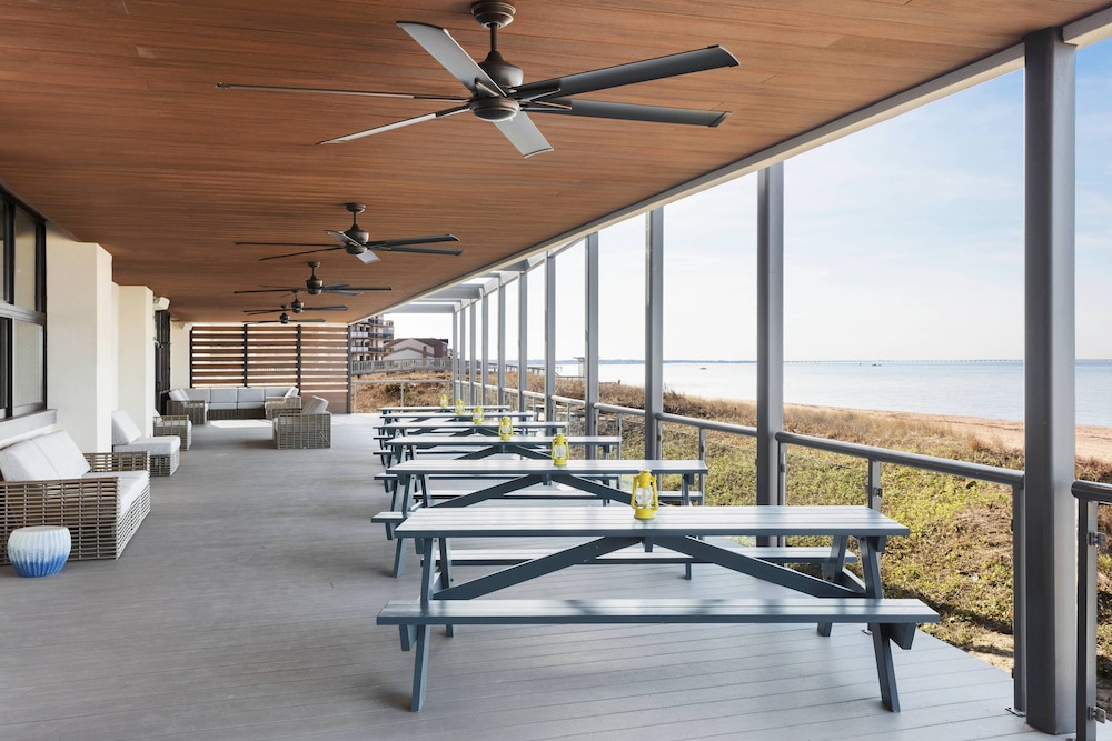 Delta Suites by Marriott Virginia Beach Waterfront 19/46