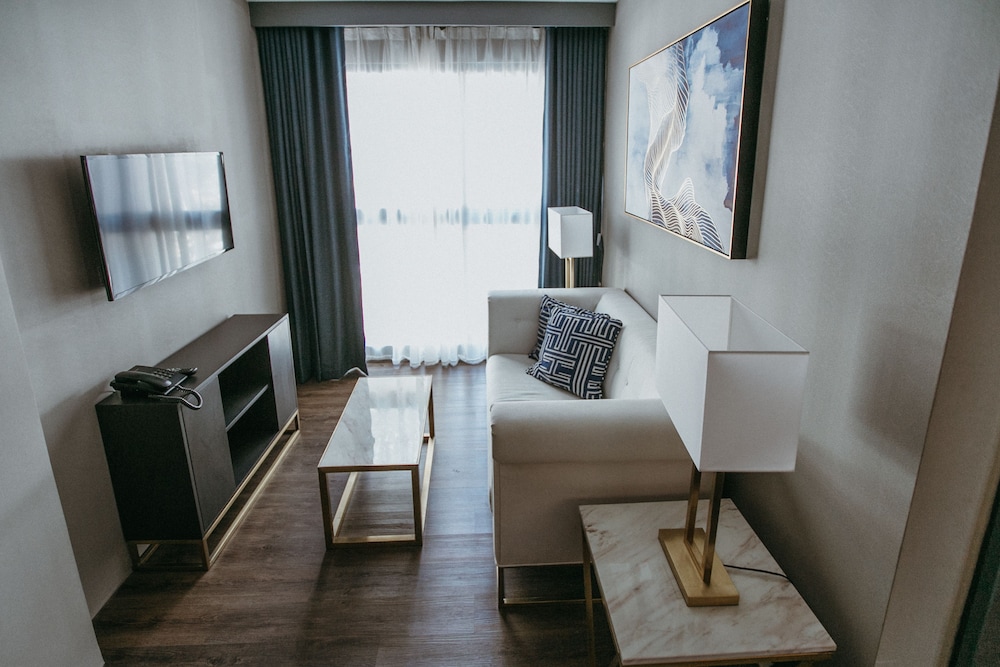 Pvl Suites 23/33