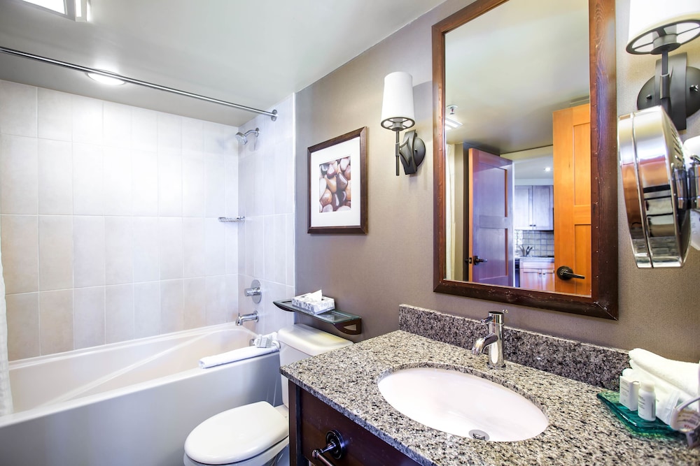 Sundial Boutique Hotel 64/64