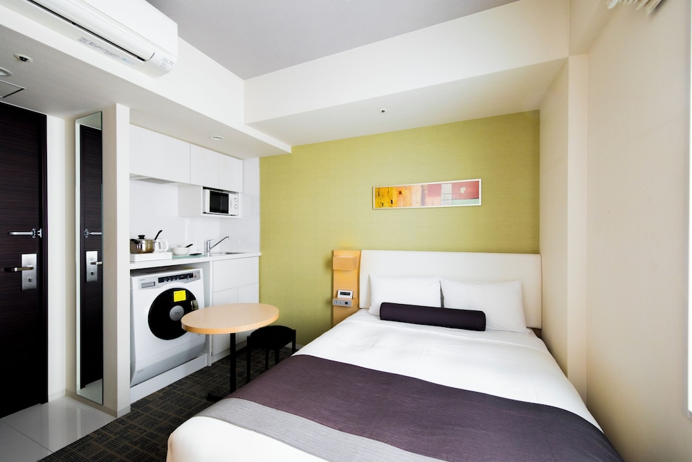 SEMI ROOM, TYPE B, SEMI DOUBLE BED, LAUNDRY, KITCHENETTE
