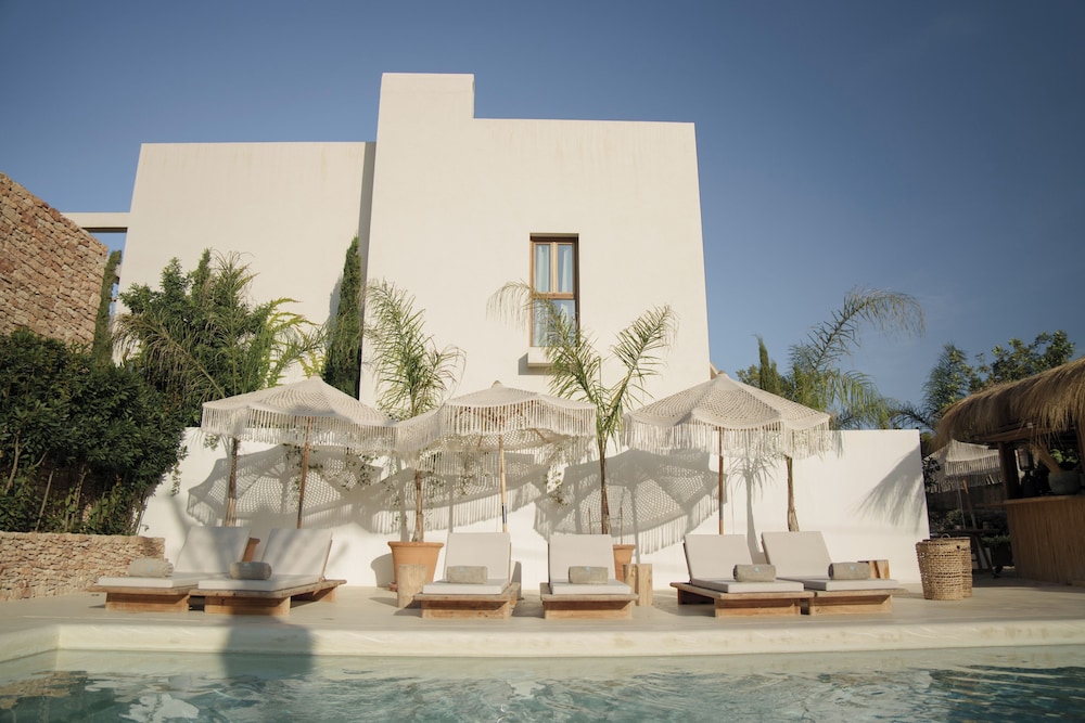 MAR SUITES FORMENTERA BY UNIVERSAL BEACH HOTELS 46/50