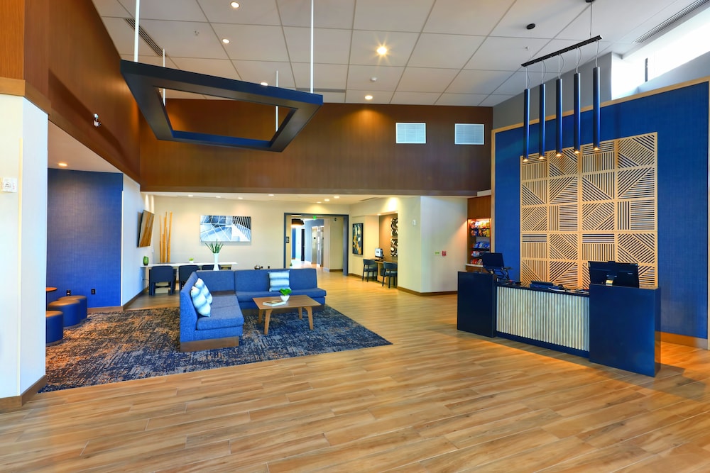 Hyatt Place Phoenix Gilbert 6/50