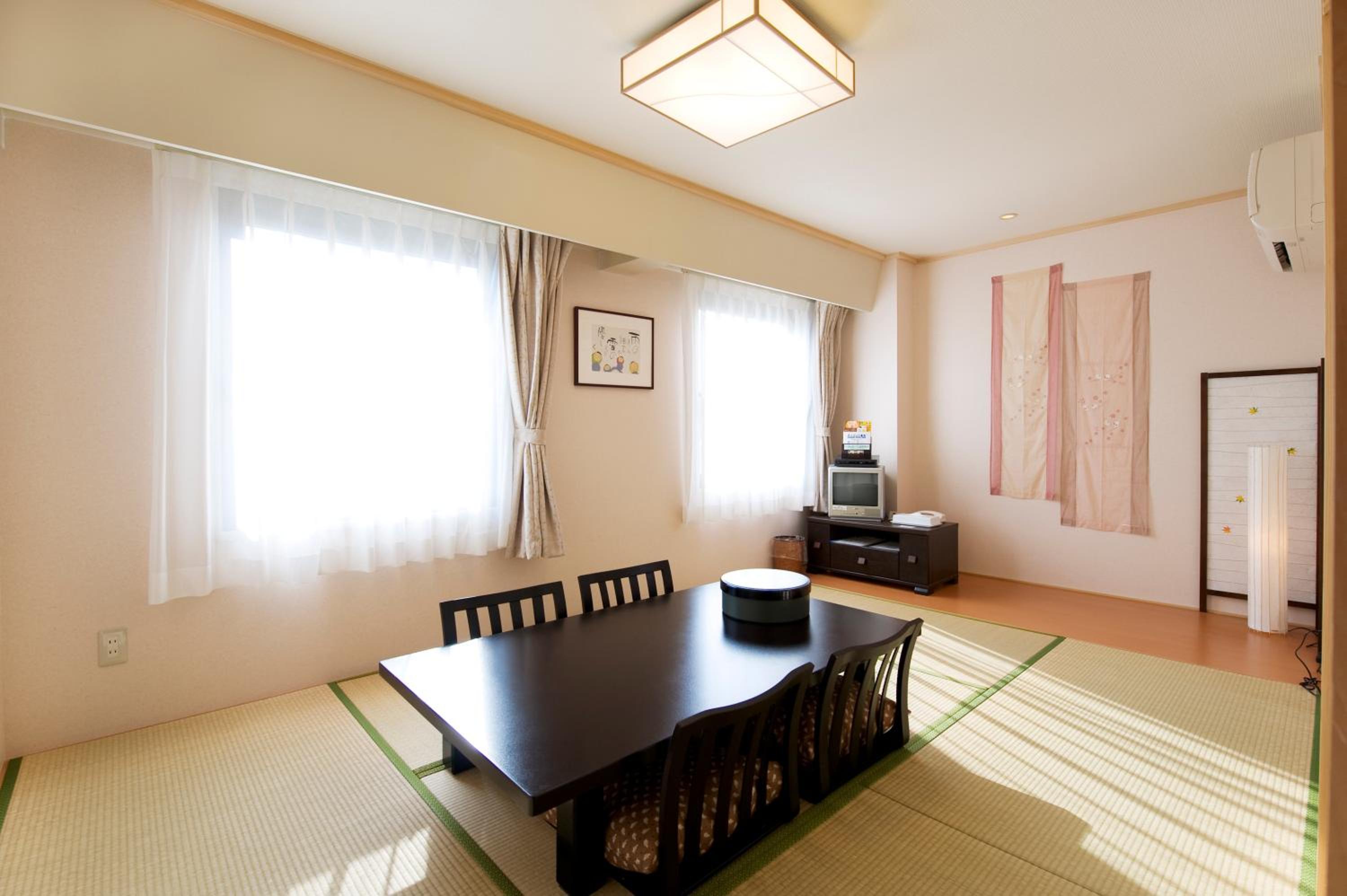 Hotel Keifuku Fukui Ekimae 20/28
