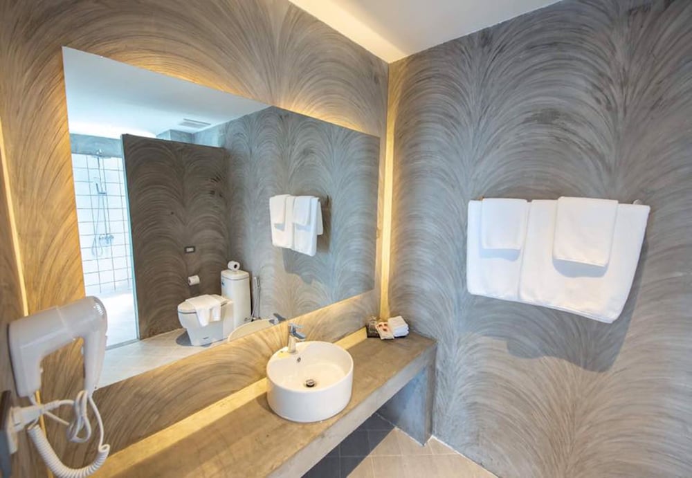 S2 Modern Boutique Hotel 48/50