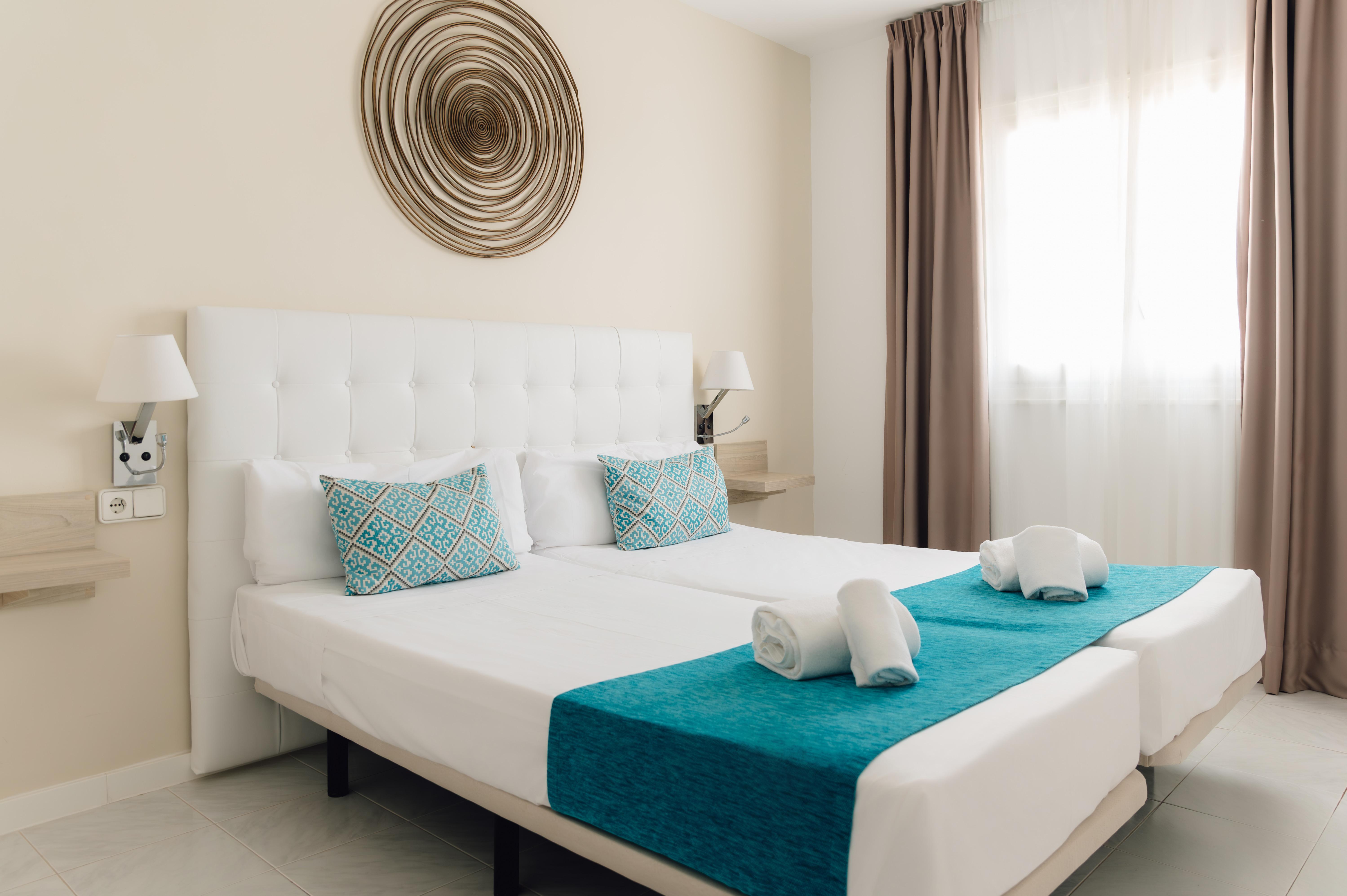 2 Bedrooms, Suite, Balcony or Terrace