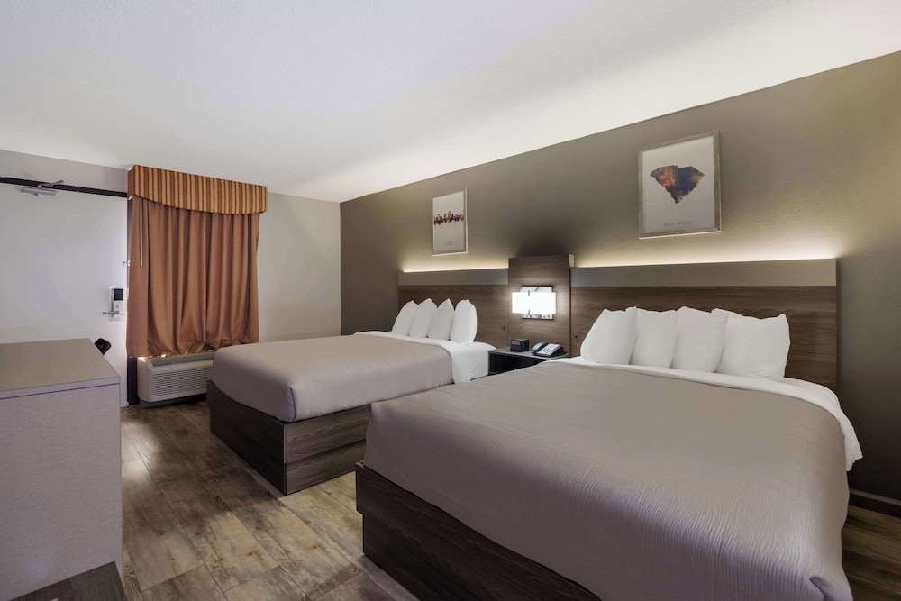 غرفة قياسية بسريرين مزدوجين، Quality Inn Fort Jackson 4/6