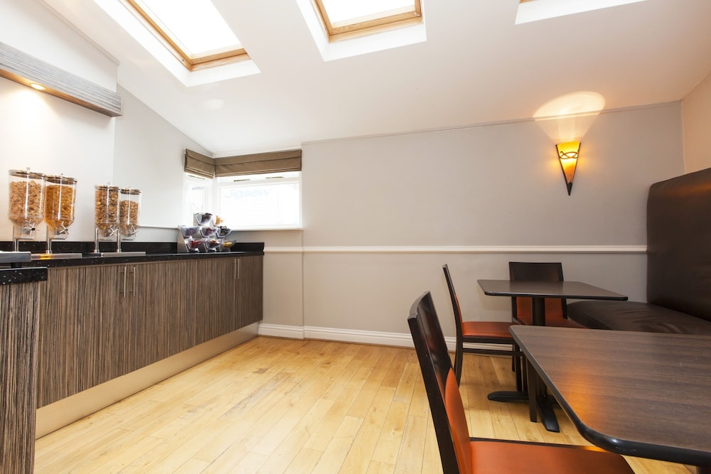 The Abbey Lodge Hotel 3/20
