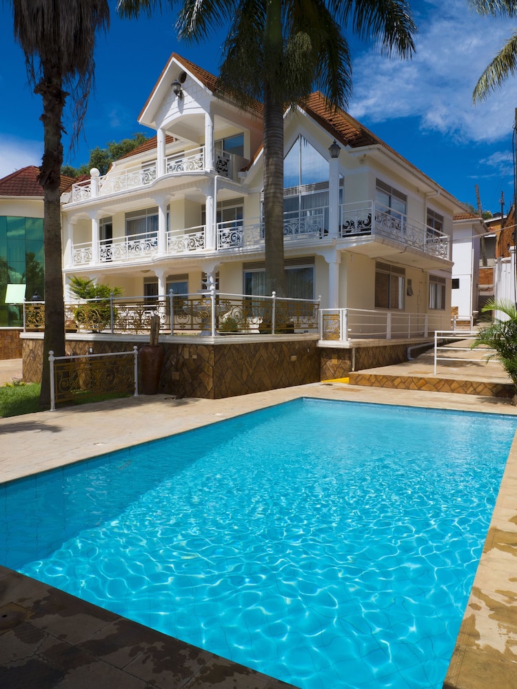 Ivory Castle Boutique Hotel 2/27