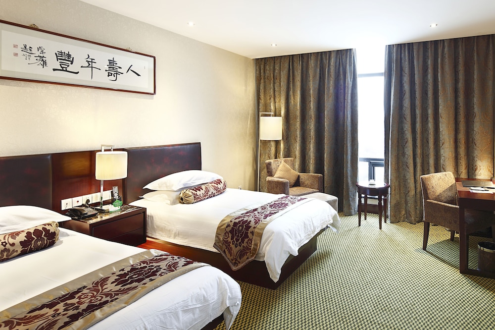 Zhenbao Holiday Hotel Nanjing Yuhua 3/12