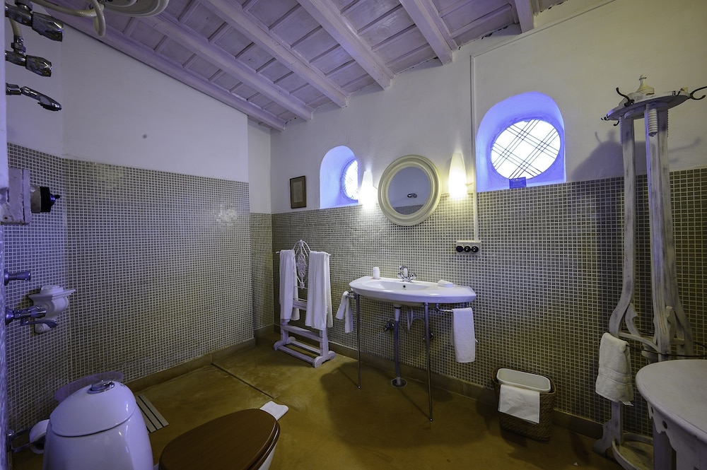 Neemrana's - Ramgarh Bungalows 12/60
