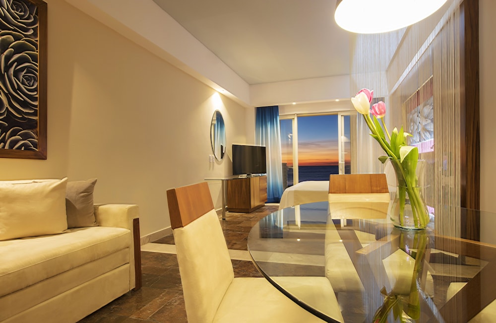 Krystal Grand Los Cabos All Inclusive 23/50
