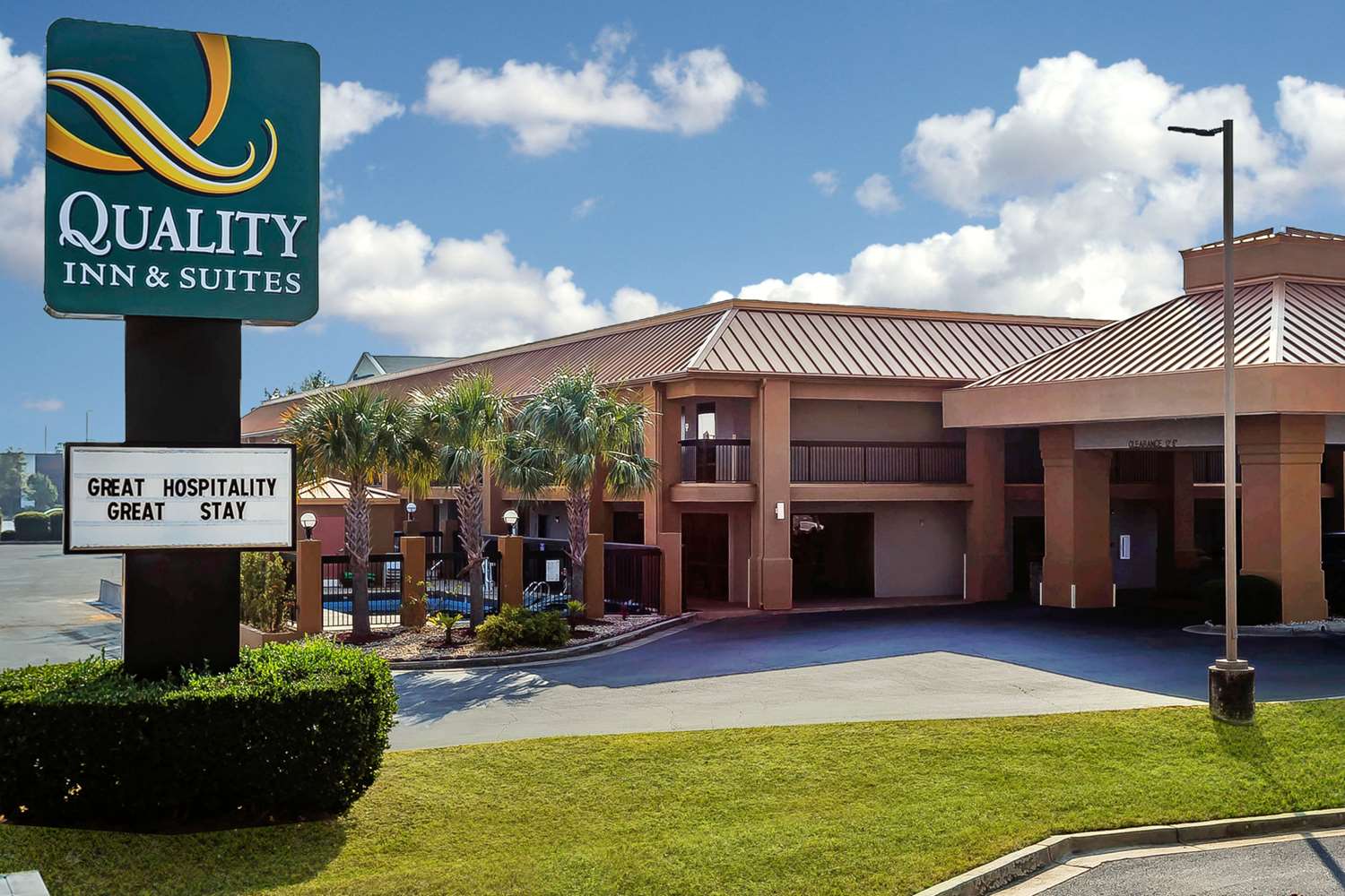Quality Inn & Suites near Robins Air Force Base 20/21