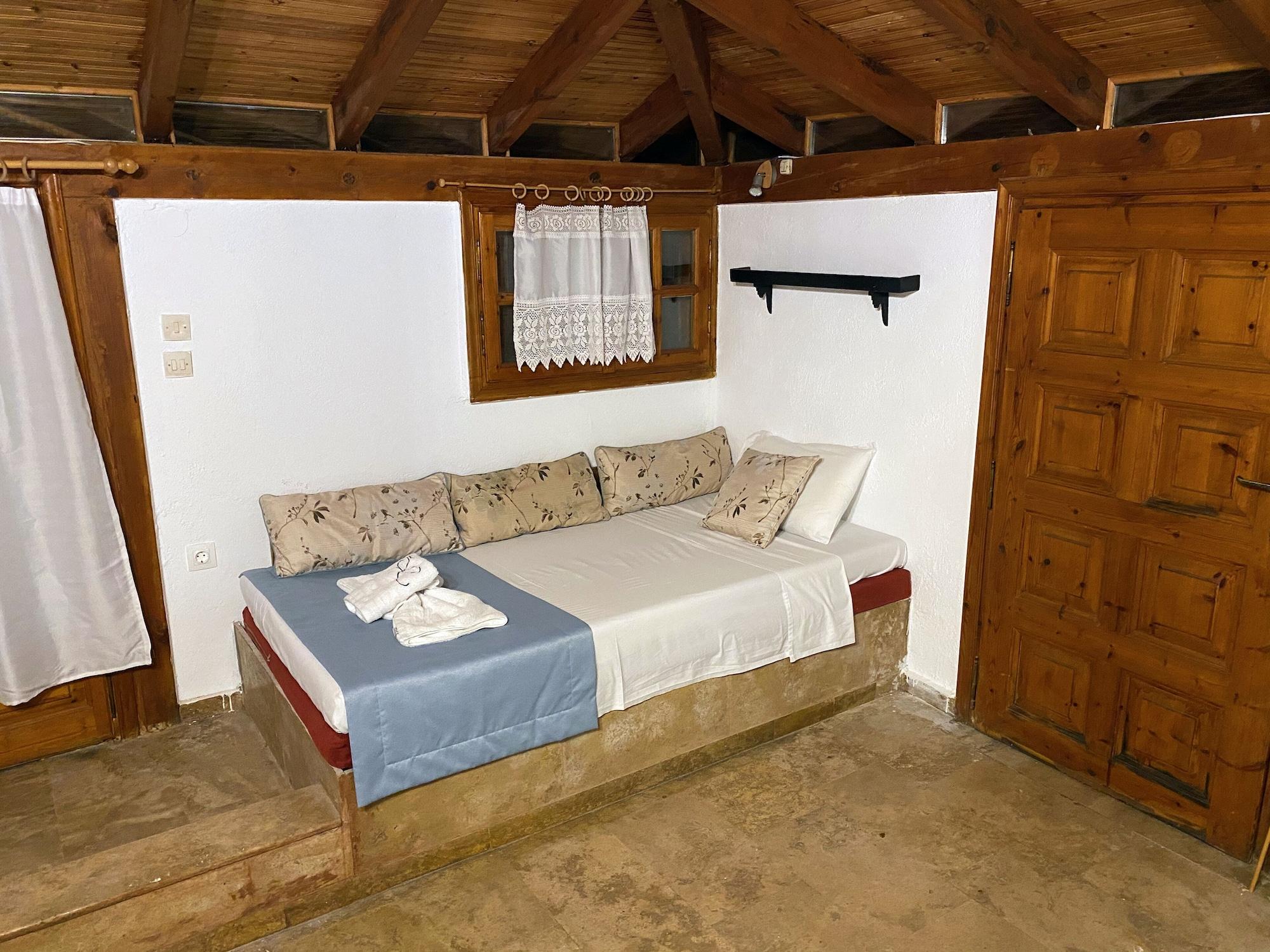 Regos Resort Hotel 18/78