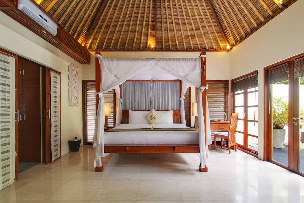 BALI BALIKU BEACH FRONT LUXURY PRIVATE POOL VILLAS 7/33