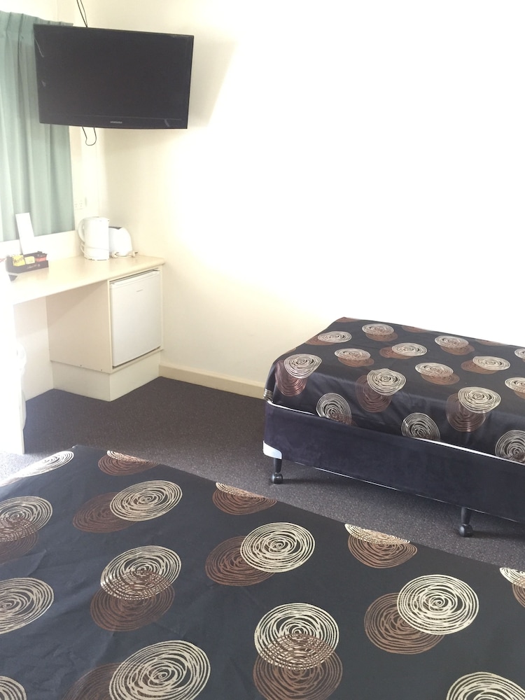 Econo Lodge Park Lane 20/29