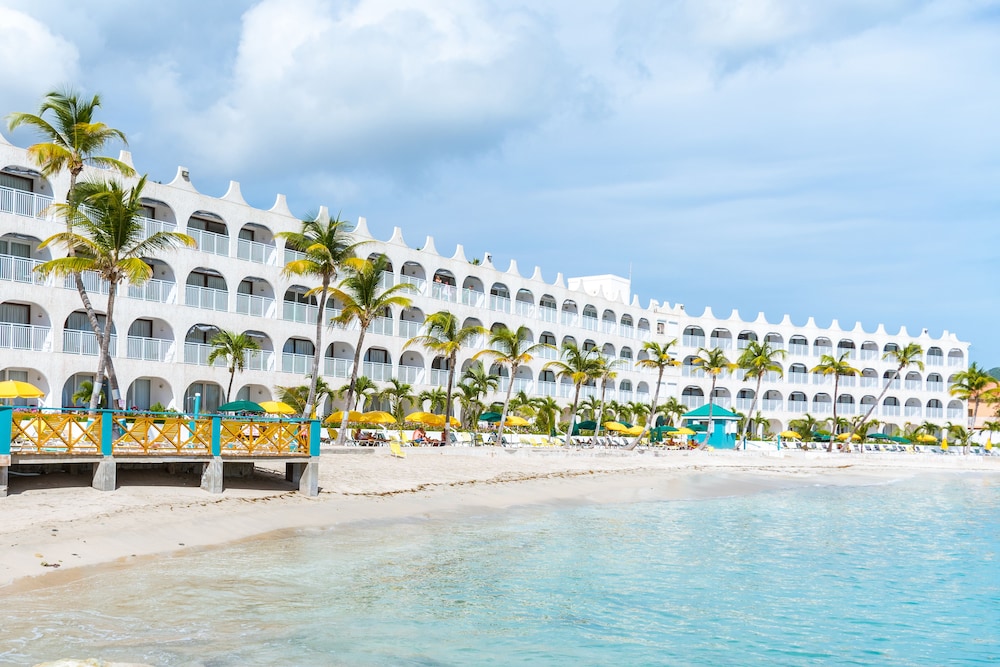 Belair Beach Hotel 31/35