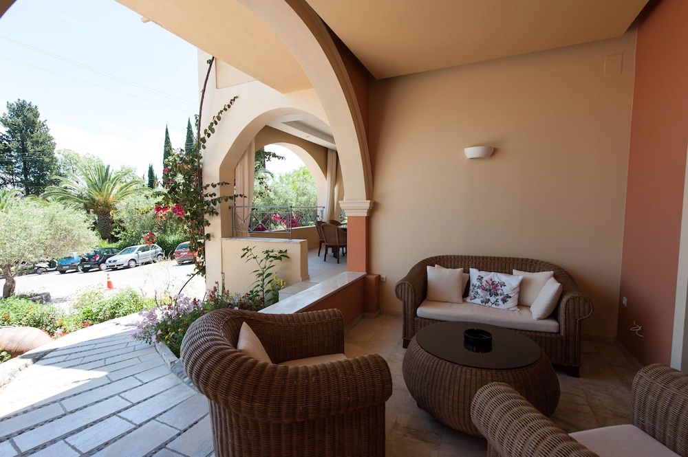 Art Hotel Debono 43/68