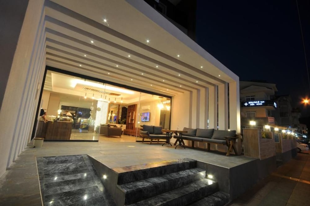 Isla Suite Hotel 16/46