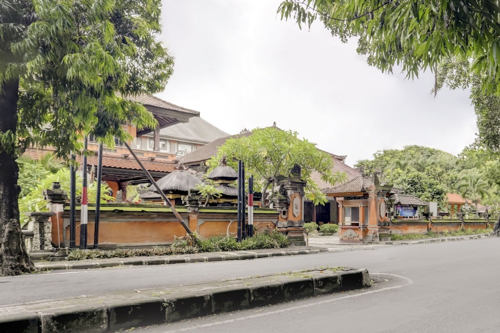 OYO 3261 Hotel Ratu 25/30