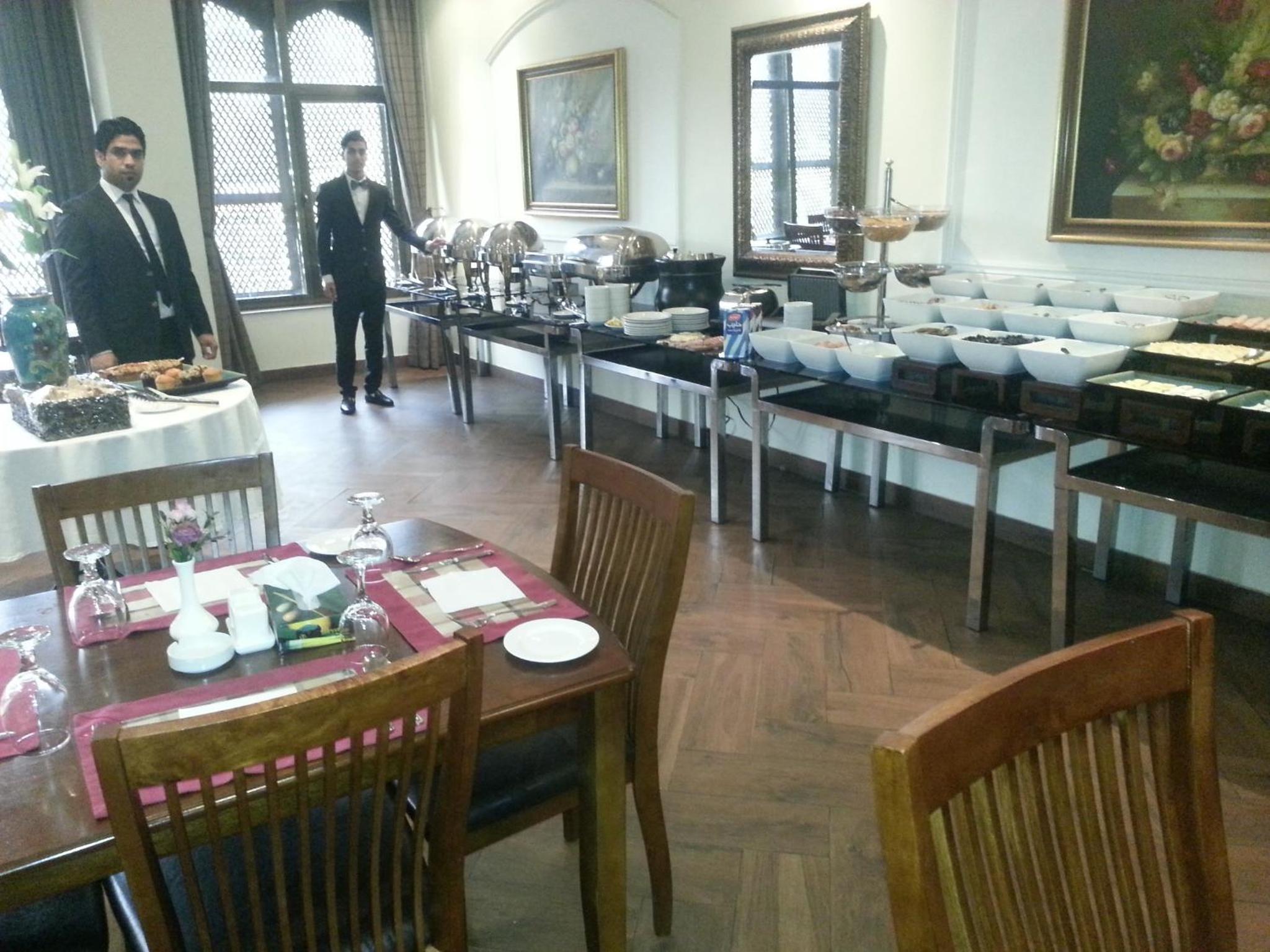 Shanasheel Palace Hotel 32/40