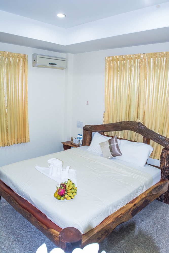 Coral Resort 33/77