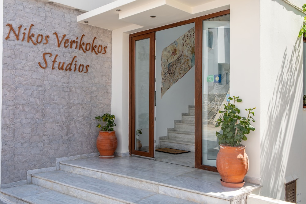 Nikos Verikokos Studios 3/38
