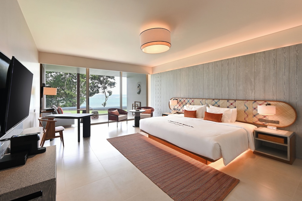 Lofty, King Bed, Ocean View