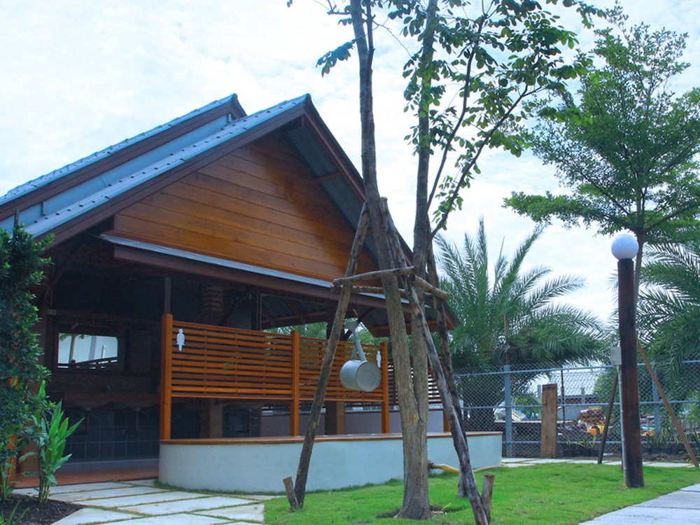 Baan Siriporn Resort 11/68