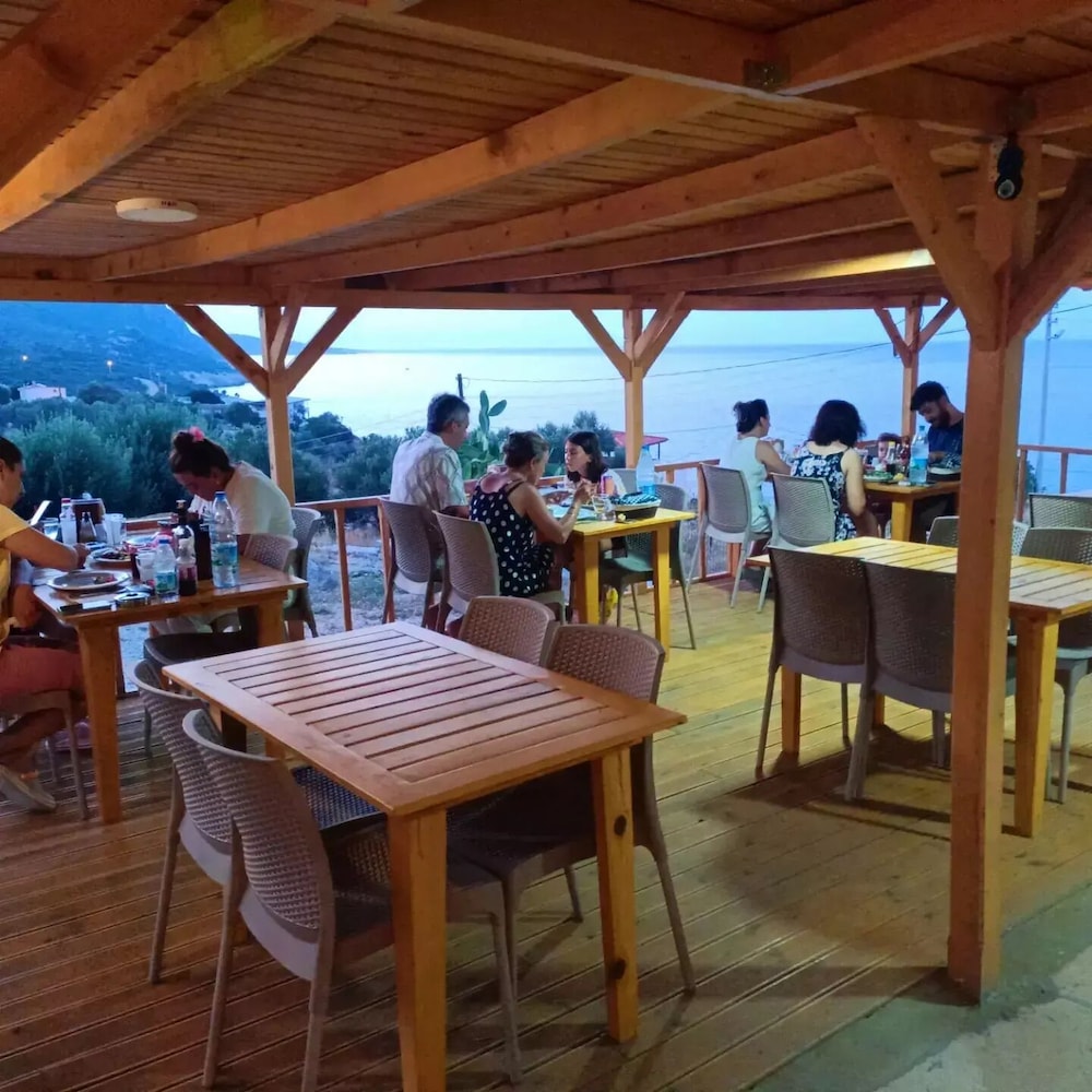 Hayela Bungolow Otel ve Restaurant Karaburun 12/34