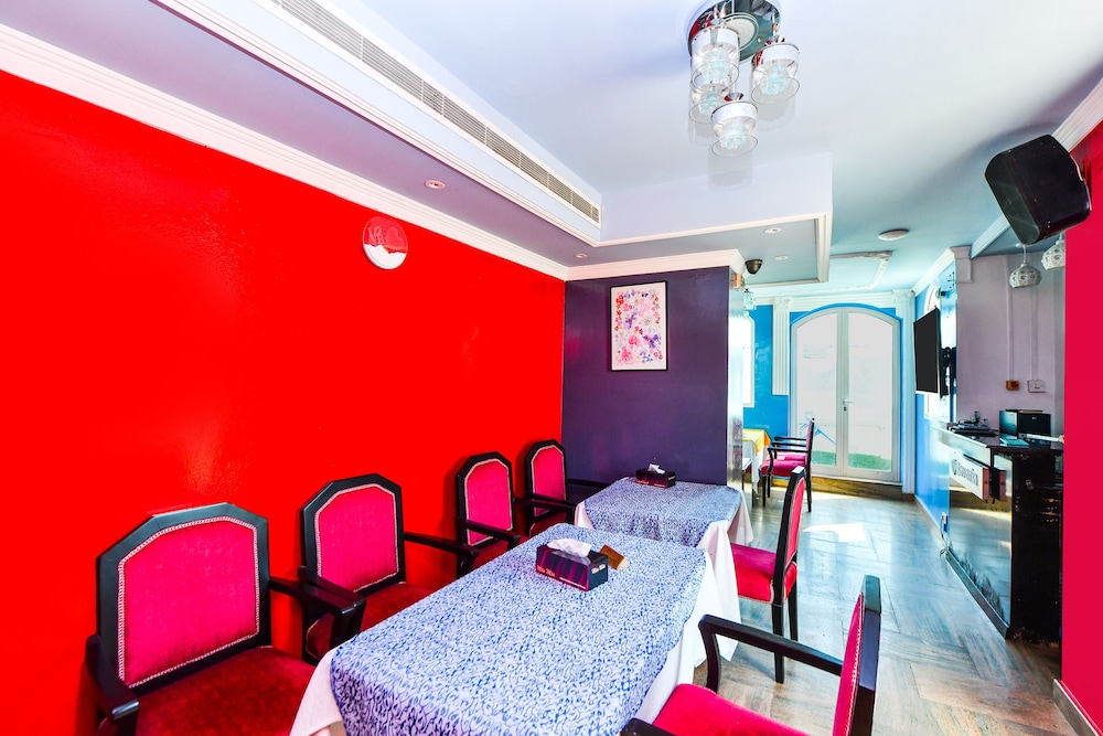 OYO 137 Marina Hotel 51/58