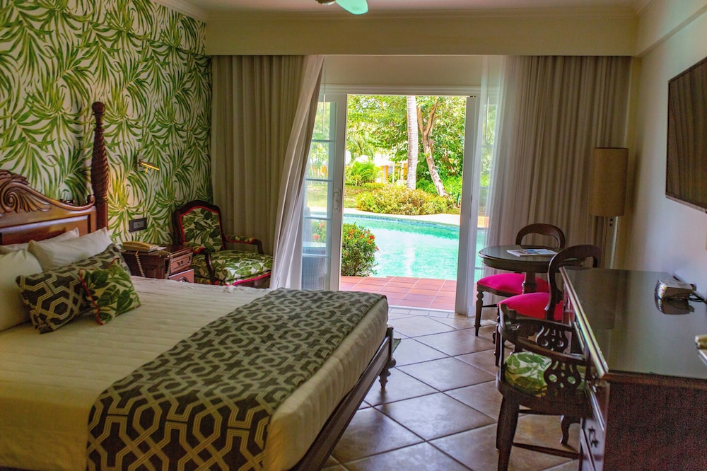 Swim Up, Suite, King Bed, Sun Deck، Coco Palm 10/10