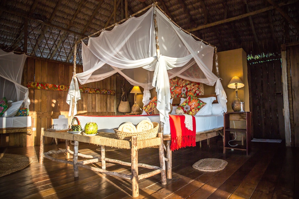 Coconut, Bungalow, King and Twin Beds