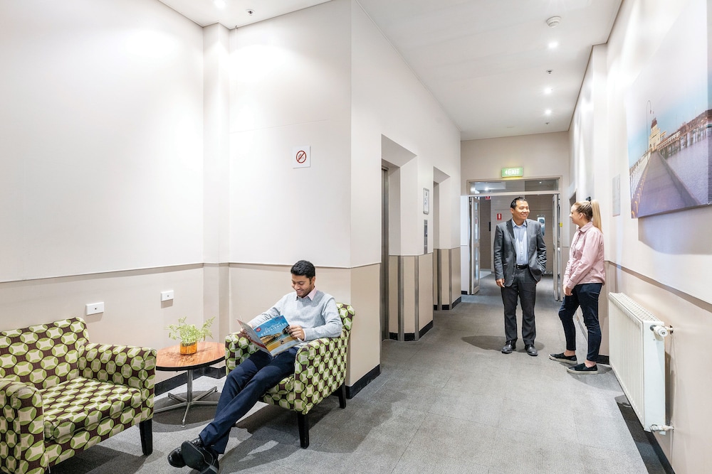 Ibis Styles Kingsgate 8/58