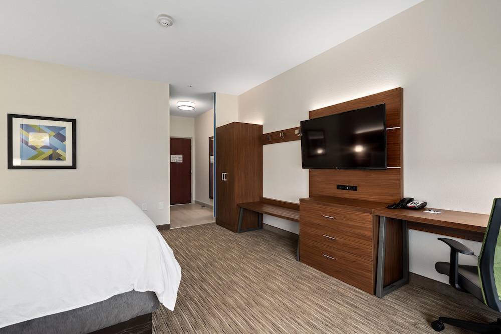 Holiday Inn Express Hotel And Suites Van Buren Ft Smith Area 31/70