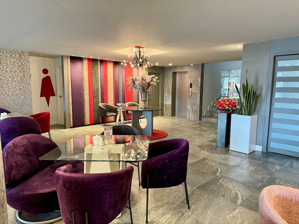 RIONE HOTEL BOUTIQUE 35/54